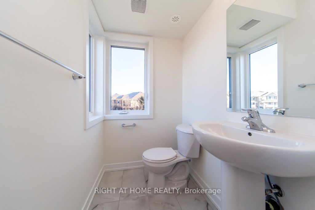 160 Densmore Rd 2104