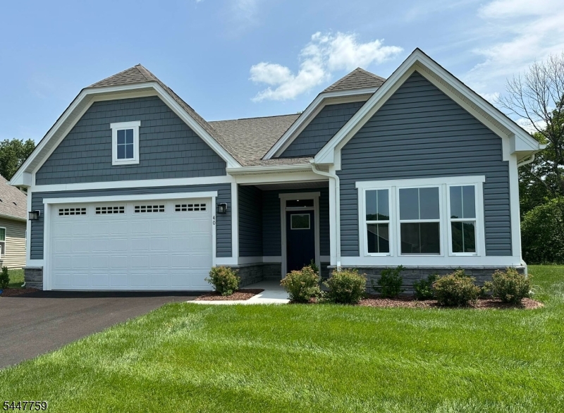 40 Thomas Knoll Blvd — photo 2 of 30