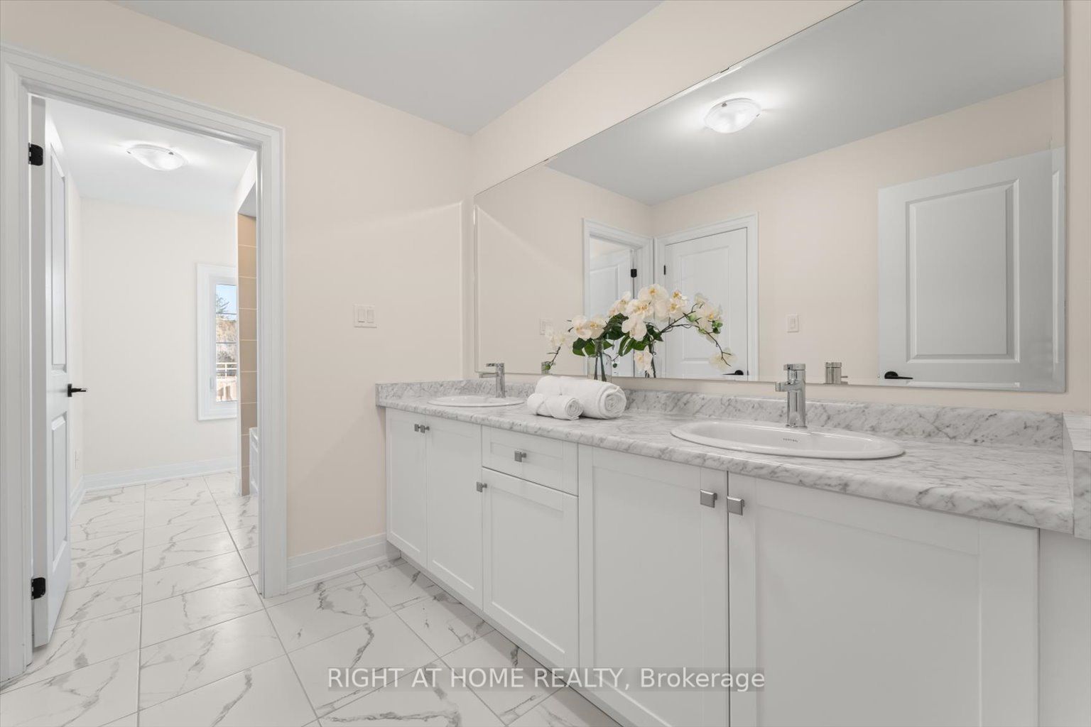 51 S Bowline Vista St