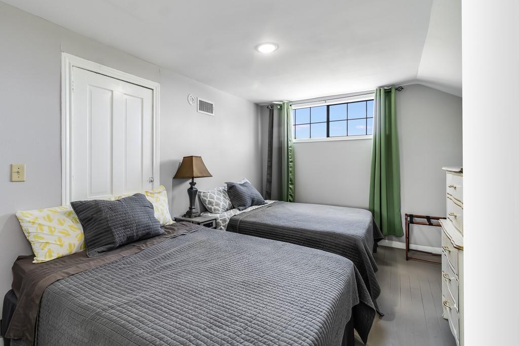 1501 N Business 45