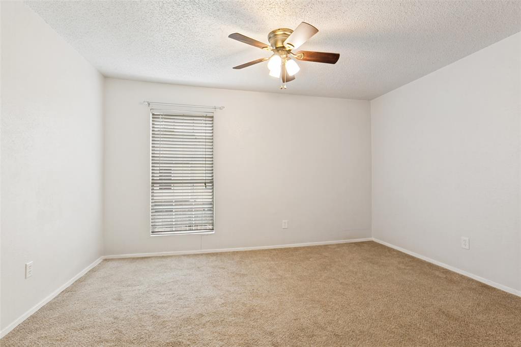 617 Carriagehouse Lane 3E