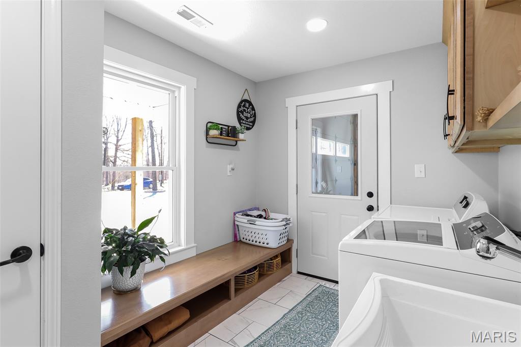 2101 Madison 9236