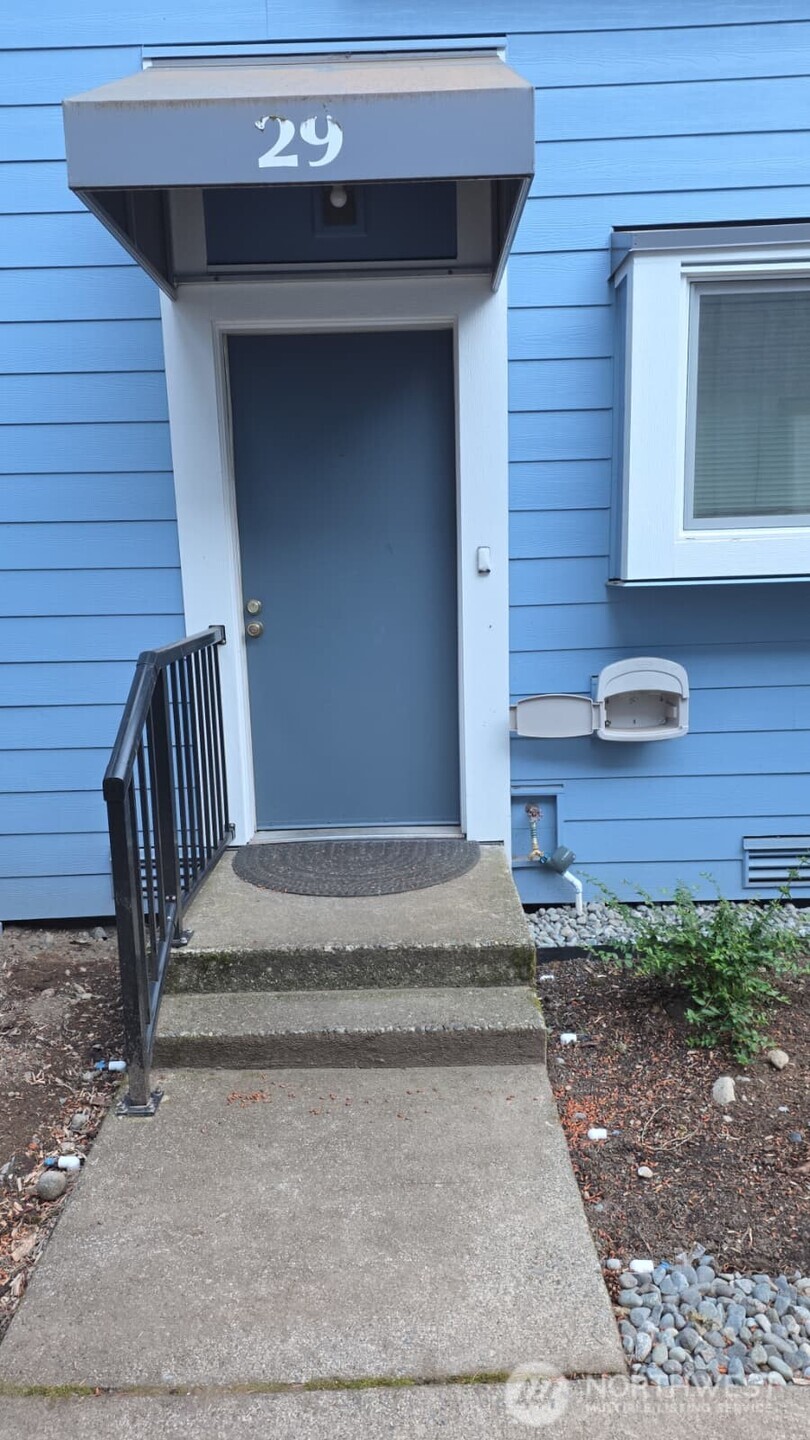 Bellevue - 29  146th Avenue SE
