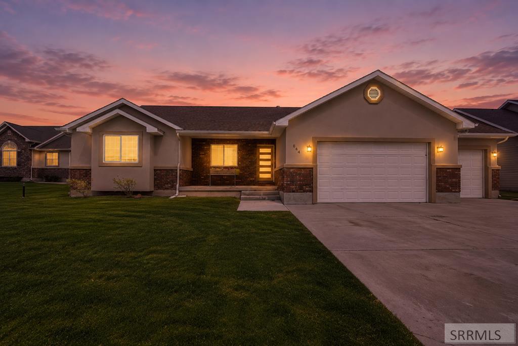 654 Meadowbrook Circle