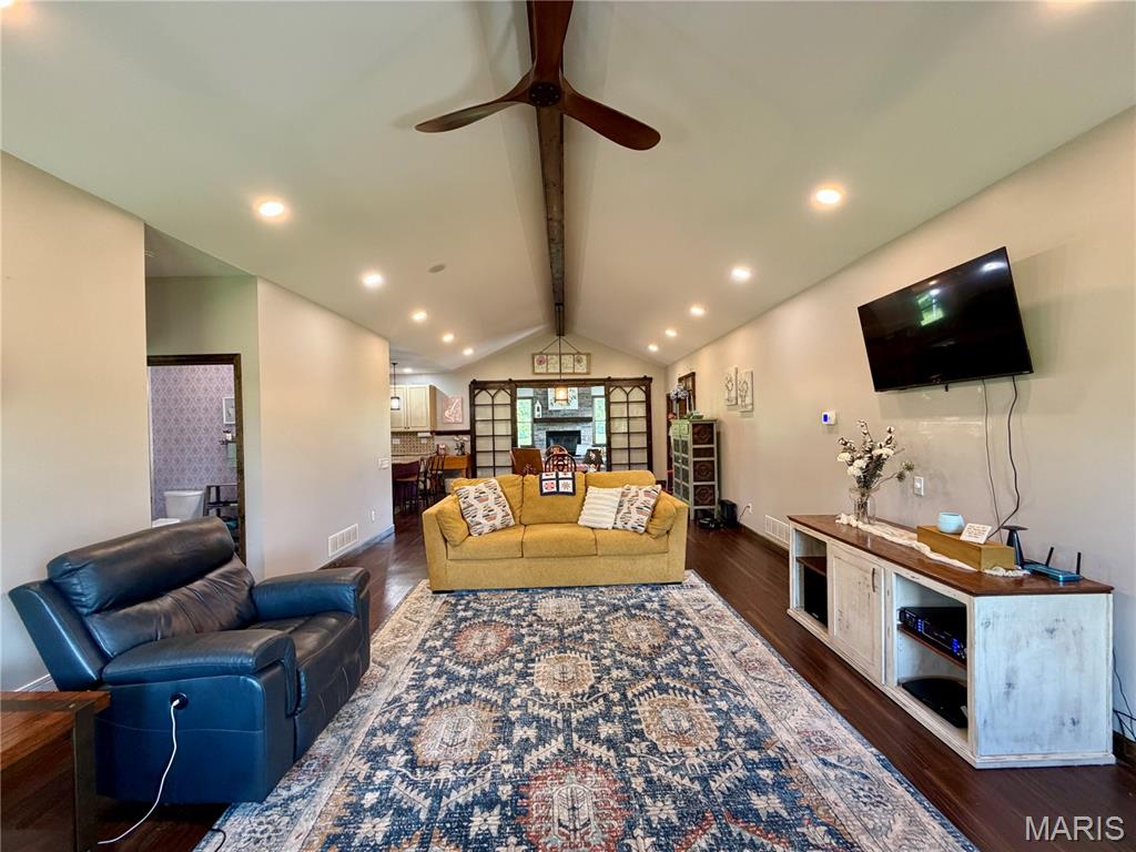 11120 W Lakeshore