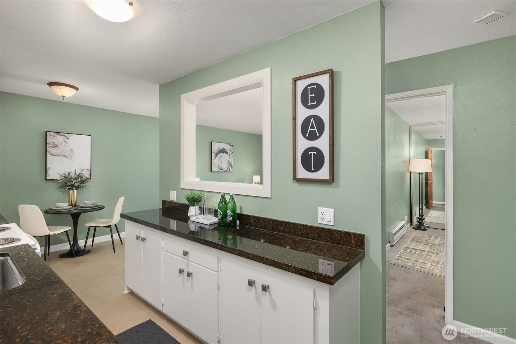 Bellevue - 932  100th Avenue NE