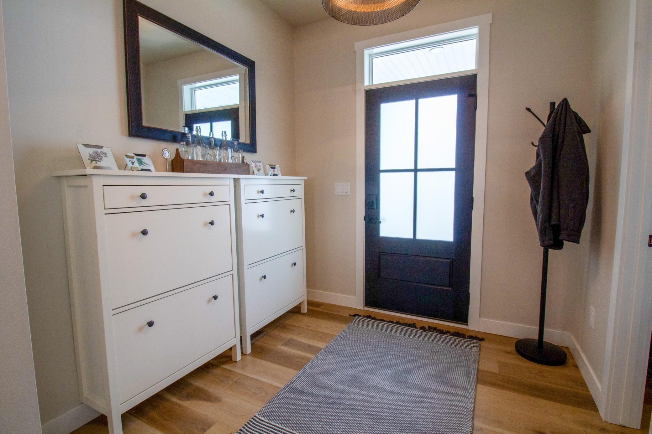 8825 Meadowlark Parkway