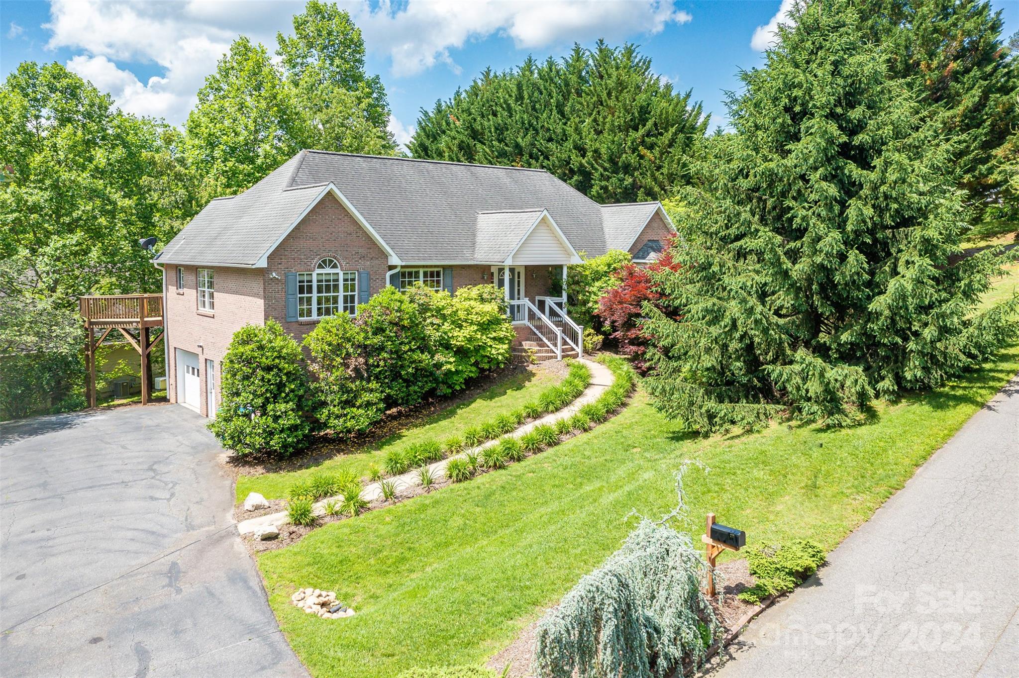 27 Fairway View Drive