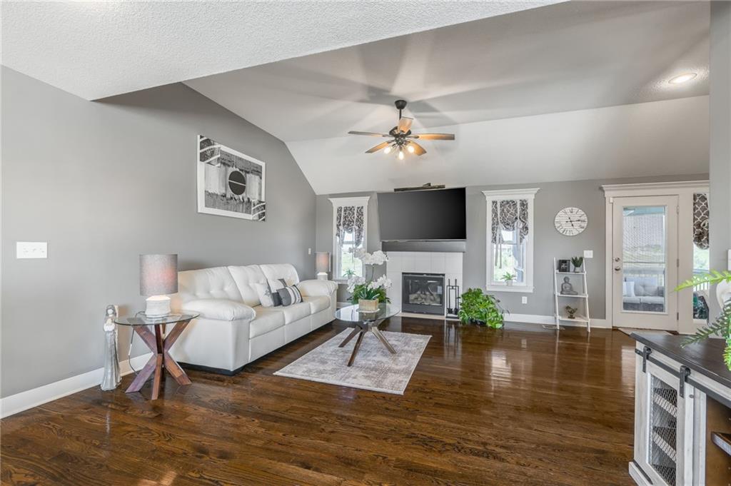 11301 N Bristol Avenue