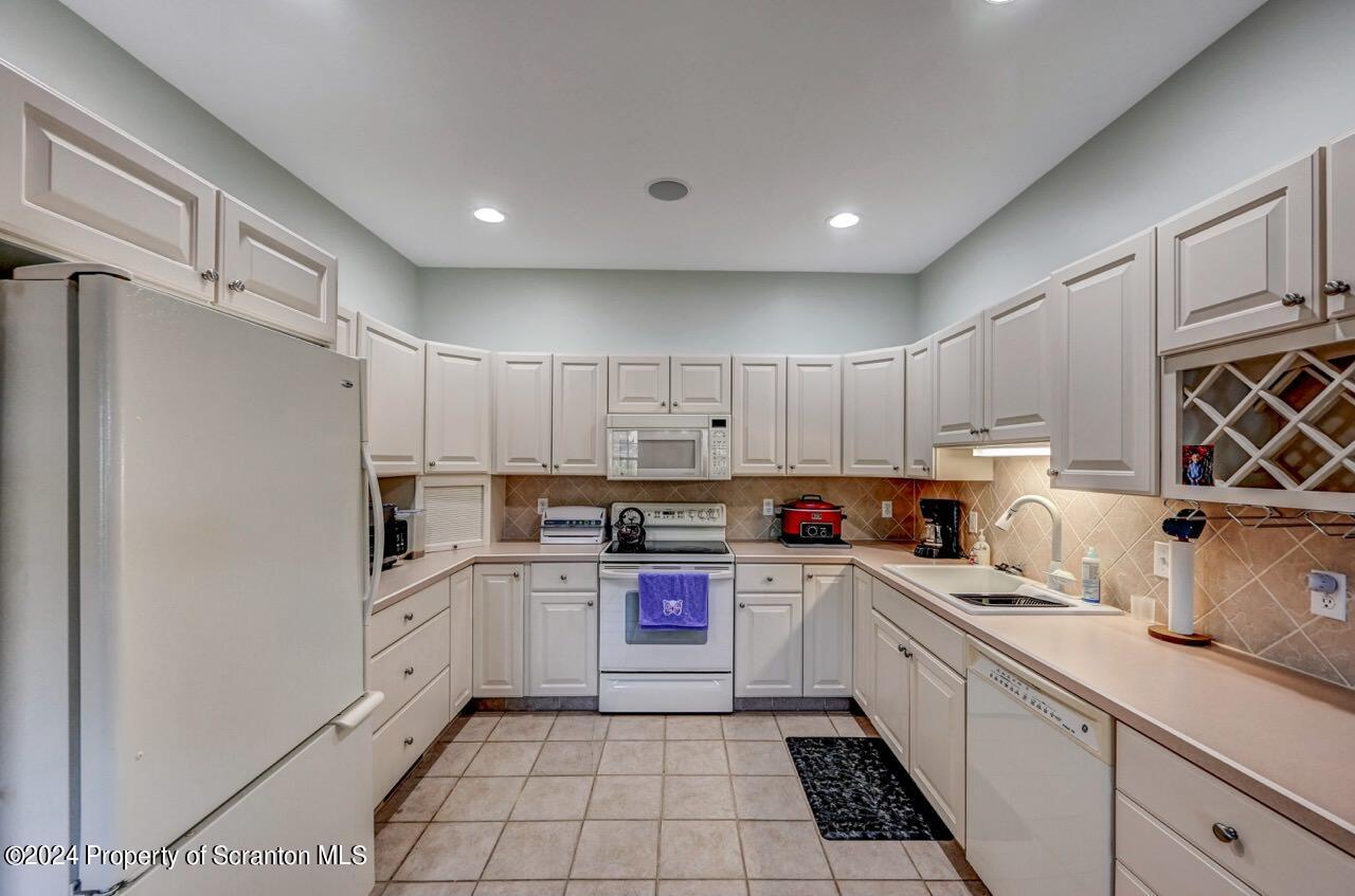 64 Parkland Drive Bldg 31