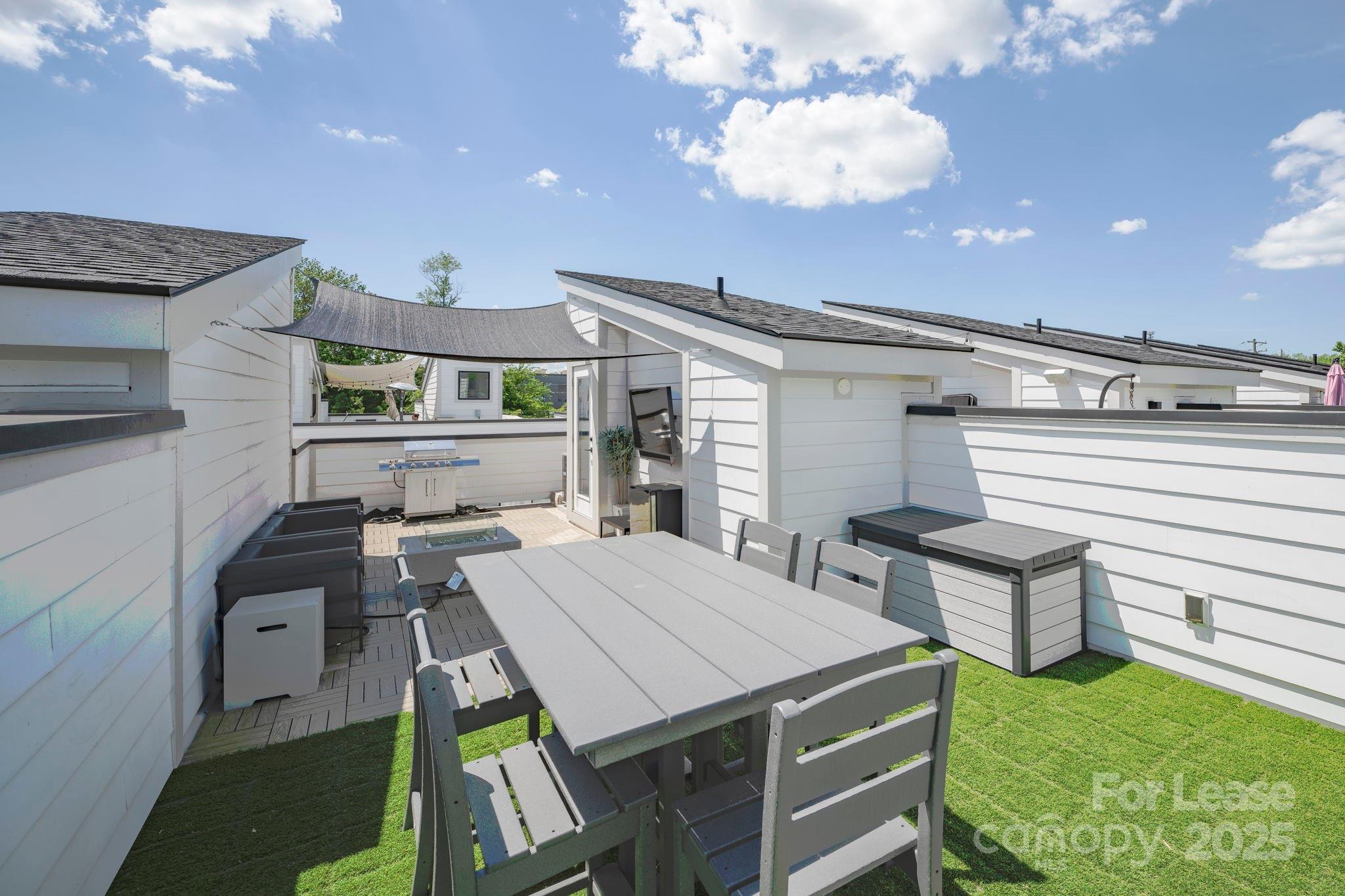 1033 Wesley Terrace Avenue