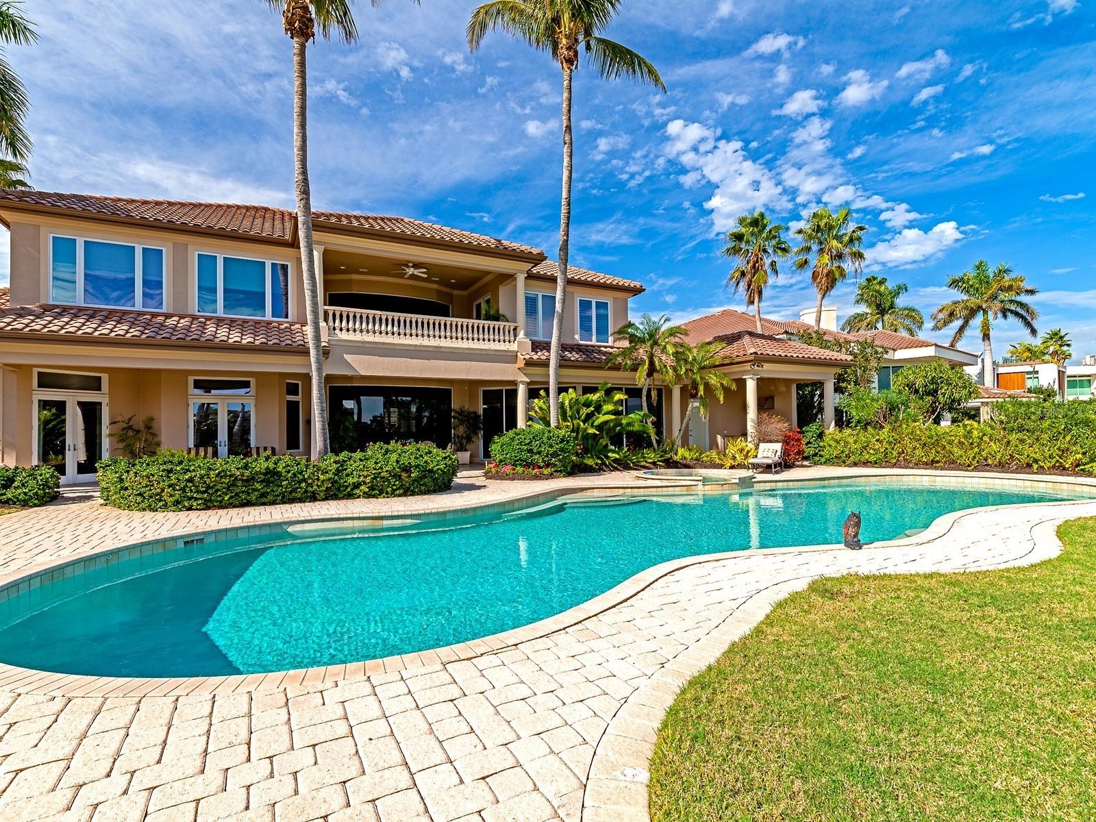 60 Lighthouse Point Drive