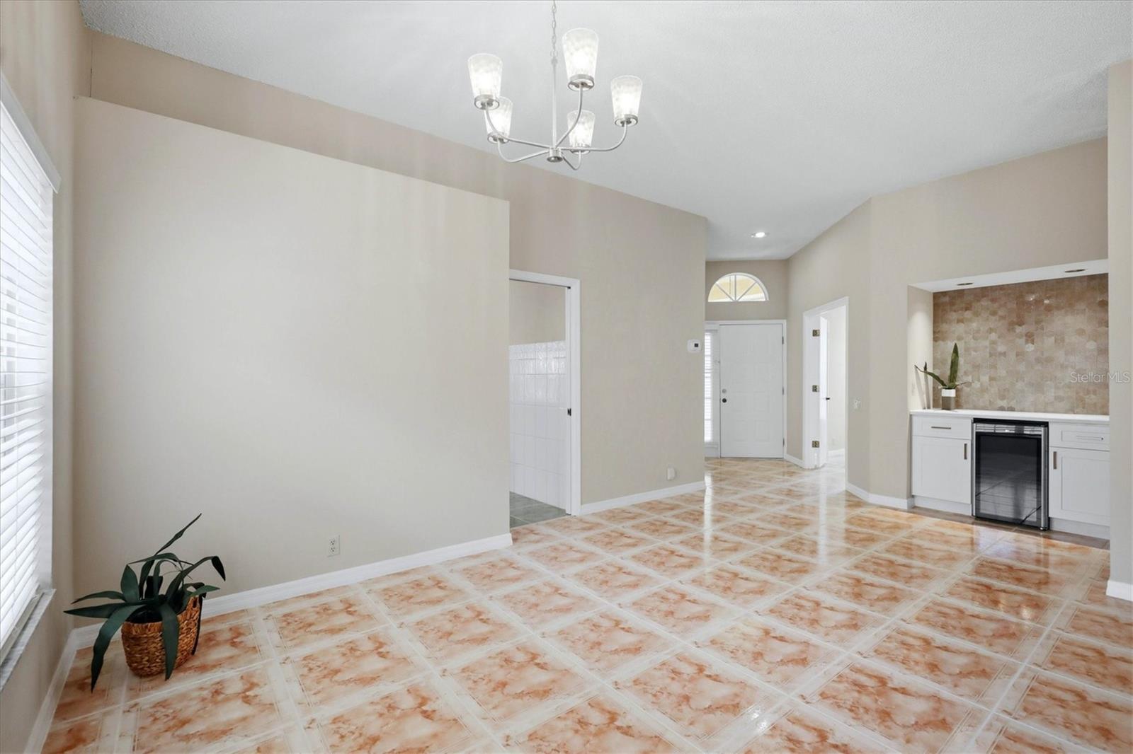4738 Dundee Drive