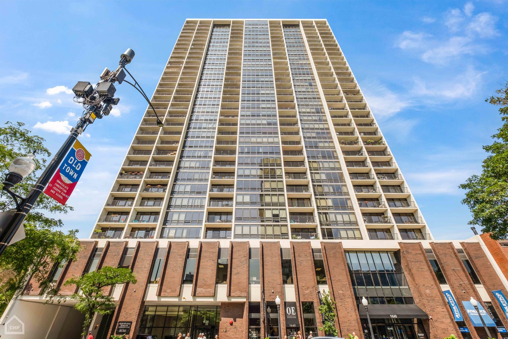 Welcome All Investors and Buyers who want a blank canvass that is ready to transform this space and make it your own!  Located in highly desirable Old Town building, this Large Studio has the hard work already done with an Open Kitchen making it easy for personalized finishes!  Gorgeous West facing Views with breathtaking sunsets.  Tons of closet space including a walk in closet to the bathroom.   Americana Towers is a full amenity building with 24 hr door staff,  beautiful sundeck with outdoor pool, fitness center, recently renovated party room, bike storage, etc!   Amazing Old Town location with annual highlights like the Old Town/Wells Street Art Fair and Spectacular Air & Water Show. Additional neighborhood highlights include all of the Wells Street Action filled with delicious dining options, boutique shopping, entertainment with Zanies and Second City as well as Lake Michigan and Parks just a short walk just a short walk to North Ave Beach.