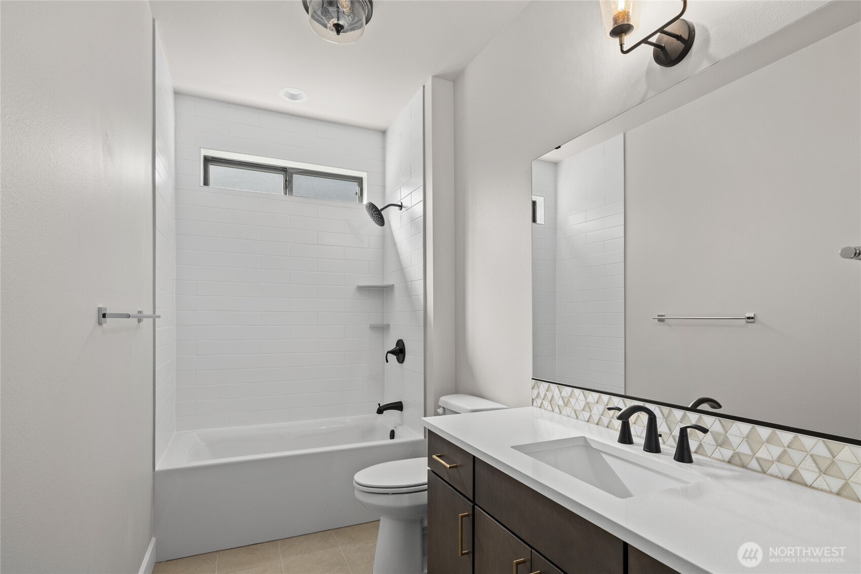 Hallway full bathroom