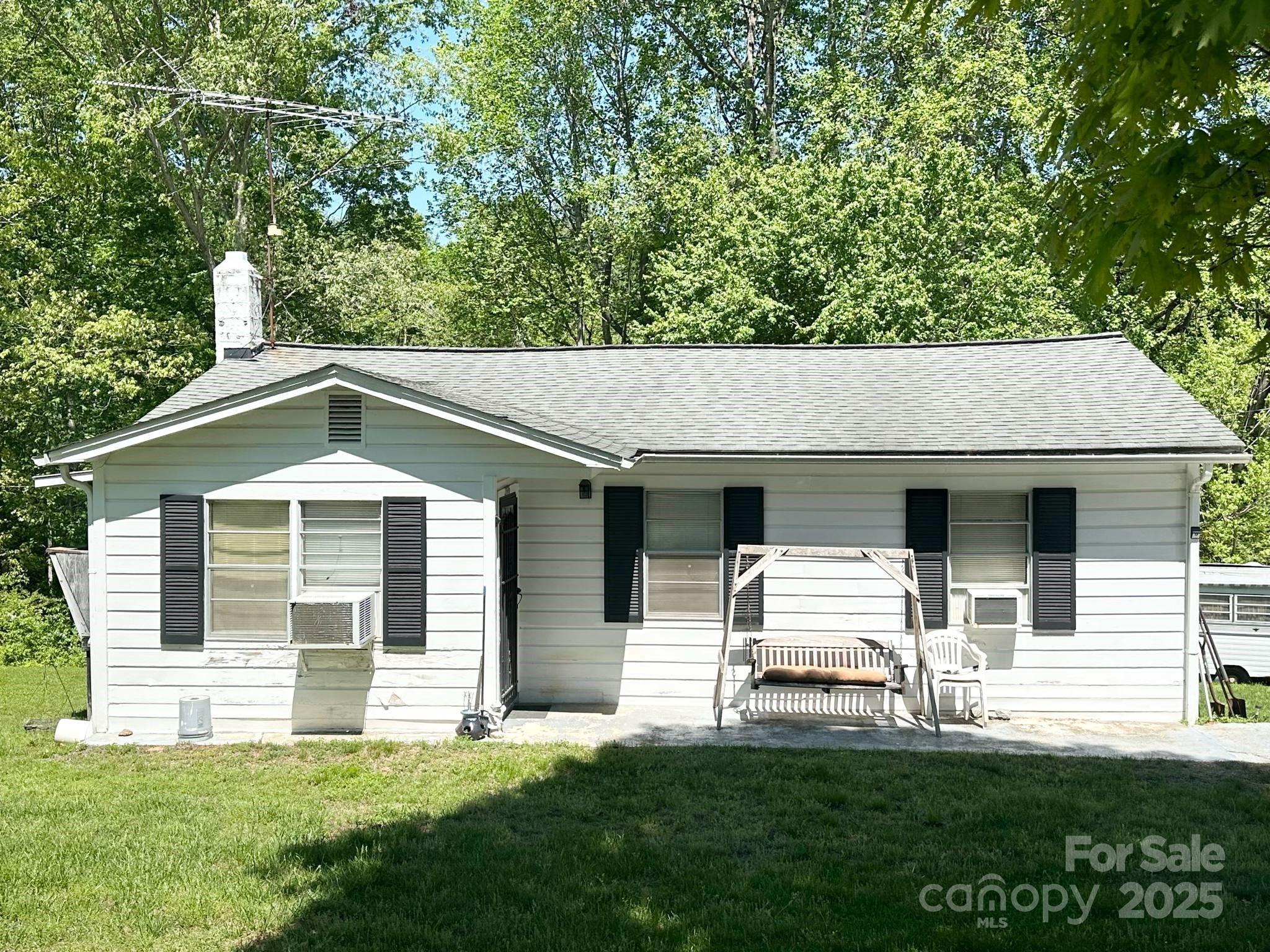 2886 Everhart Lane