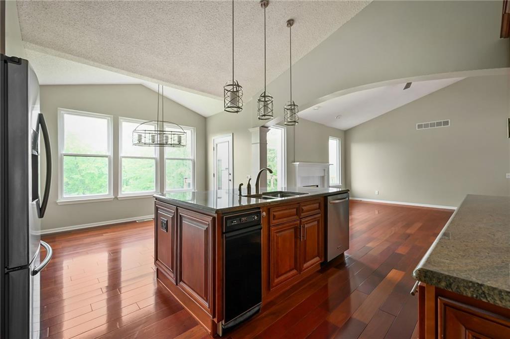 9201 N Charlotte Court