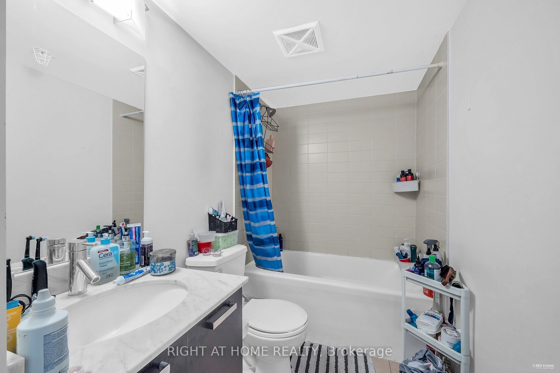 36 Lisgar St 619W