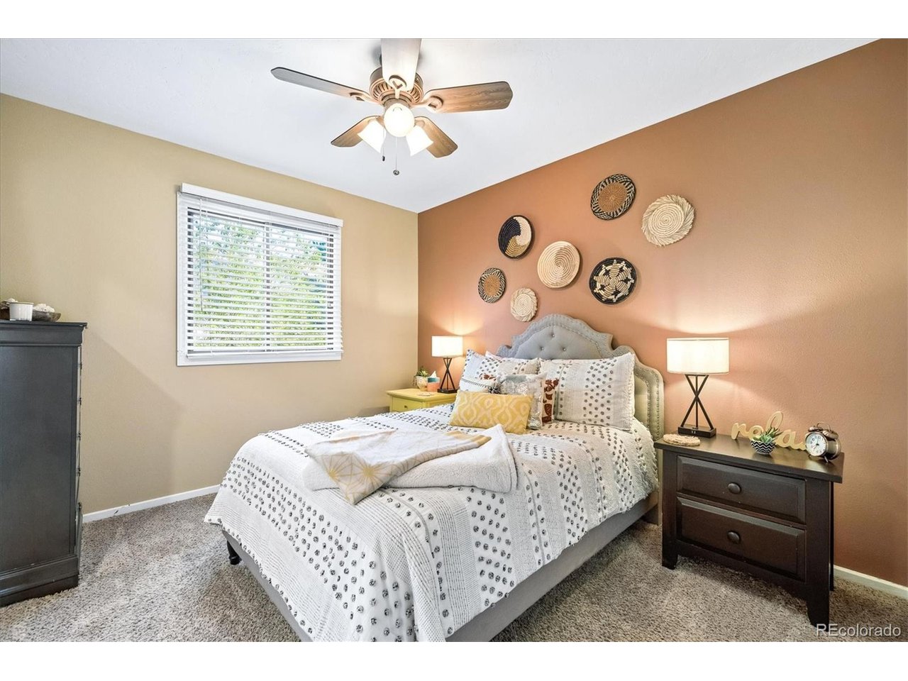 2615 S Harlan Ct