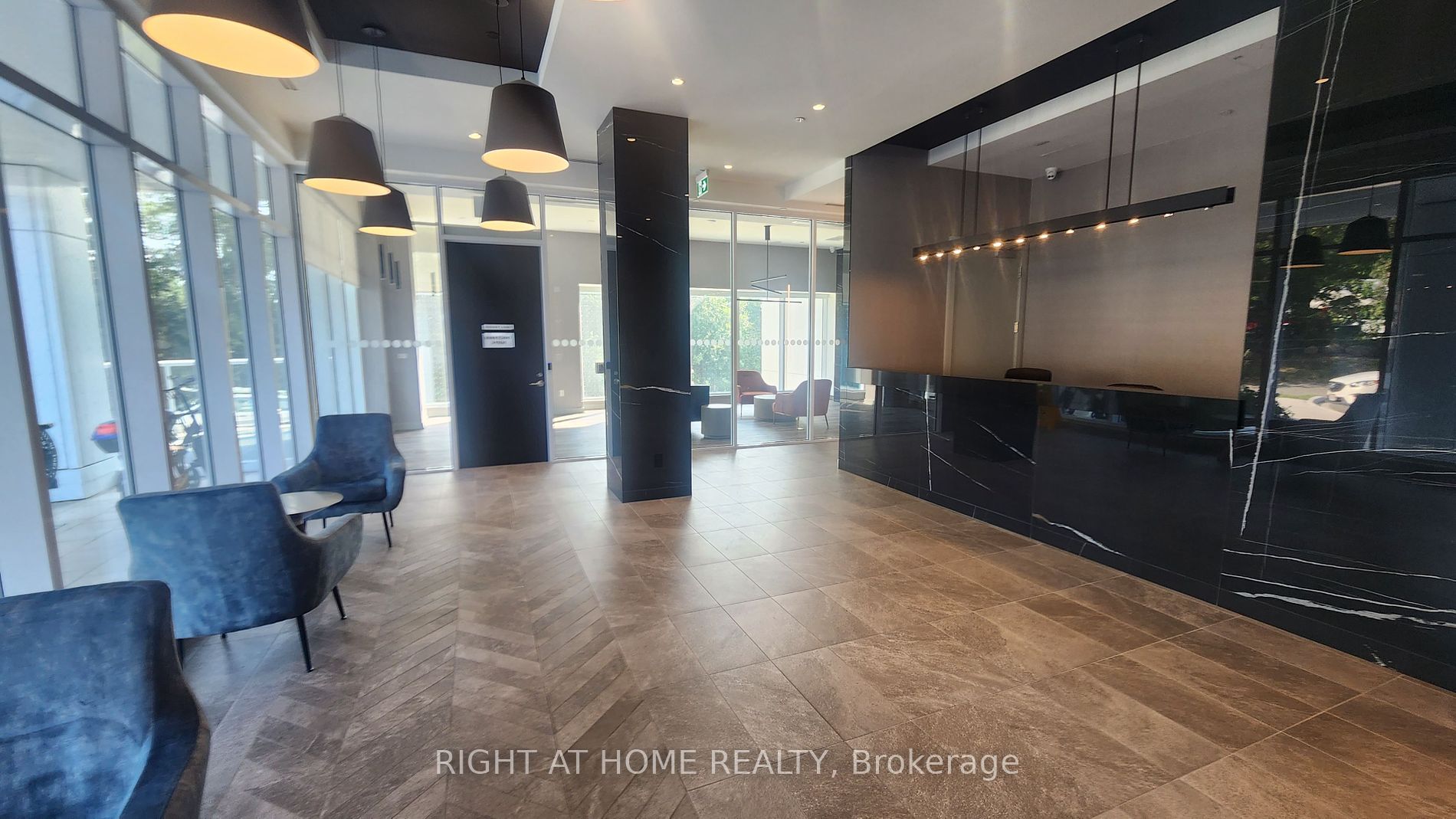 10 Wilby Cres 1801-S