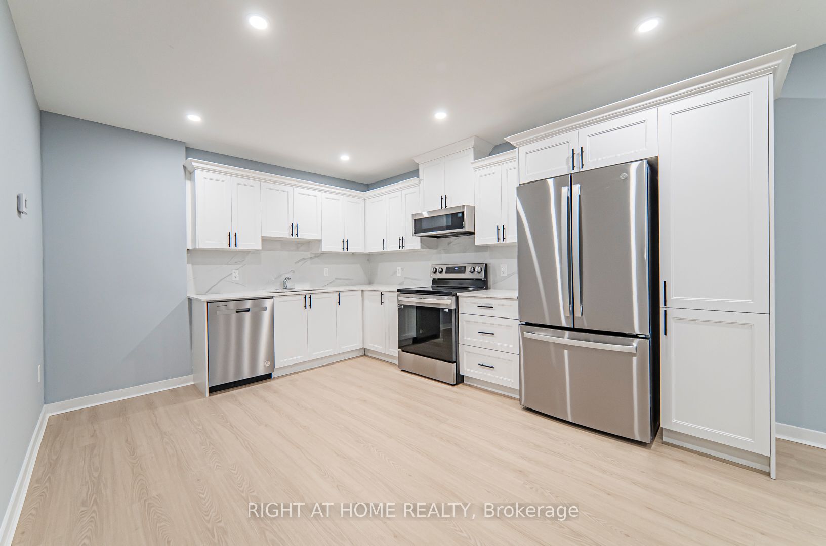 250 Beechy Dr Main Fl