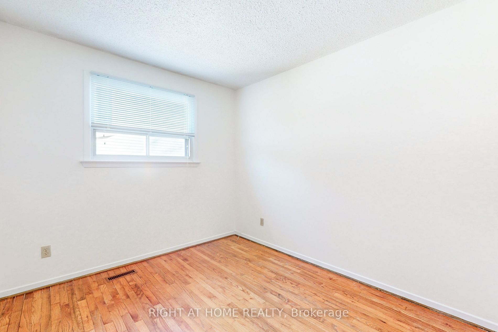 57 Lillooet Cres