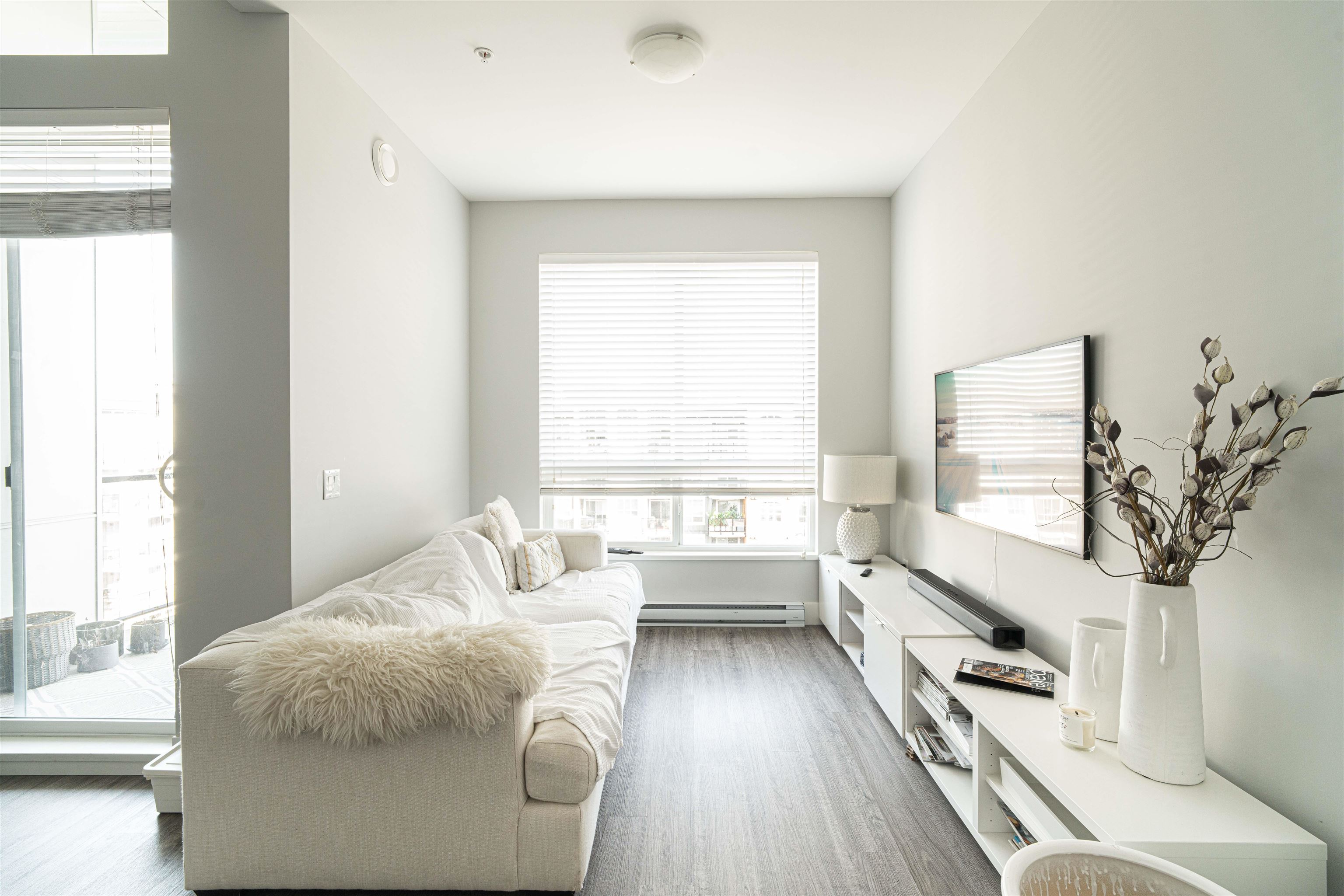 2180 Kelly Avenue 4615