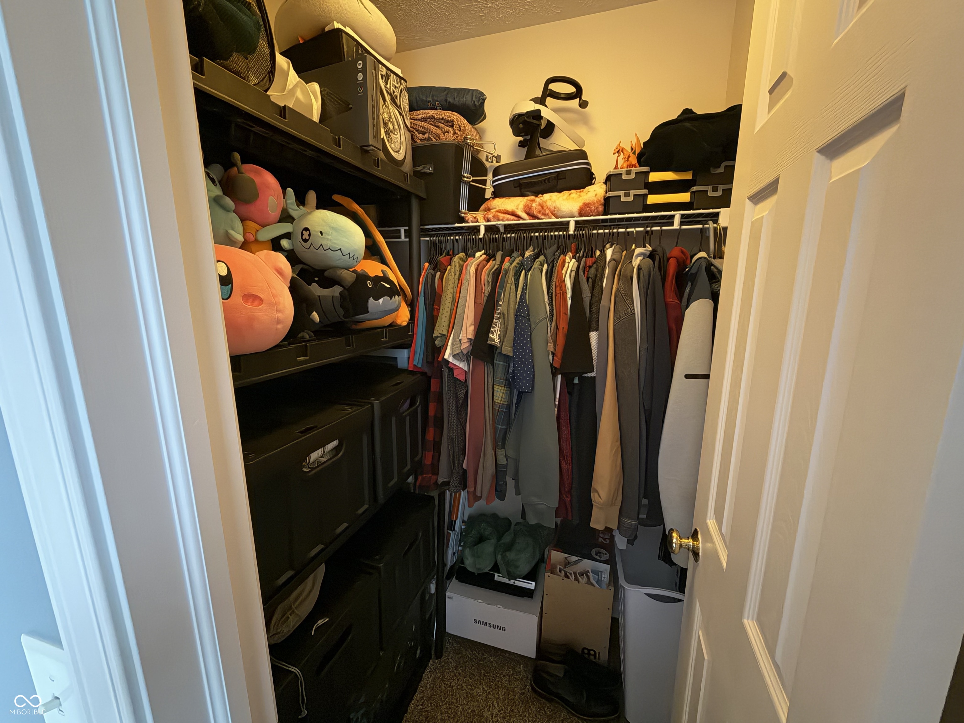 5752 Columbia Circle S