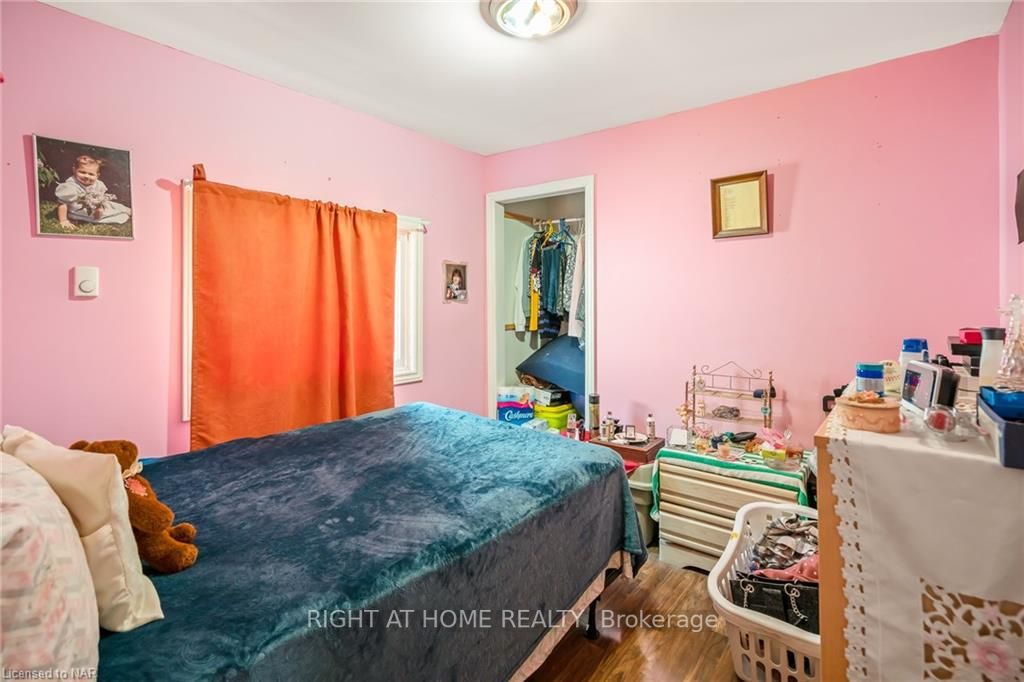 56 S Wallace Ave