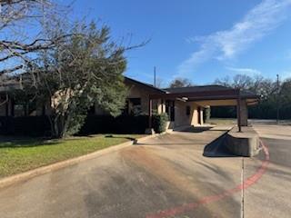 3210 W Northwest Loop 323
