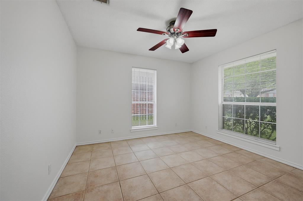 742 S Valentine Drive