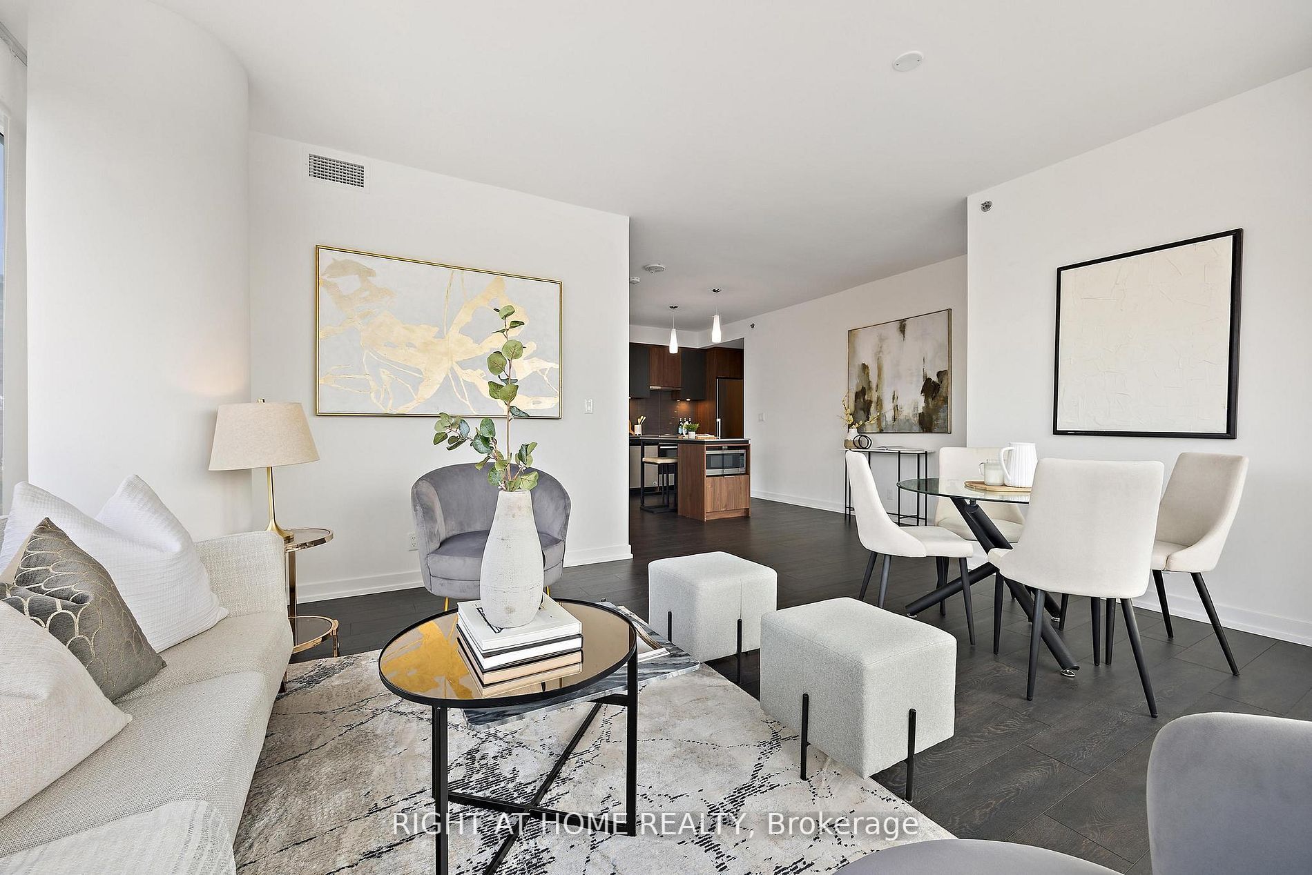 203 College St 504