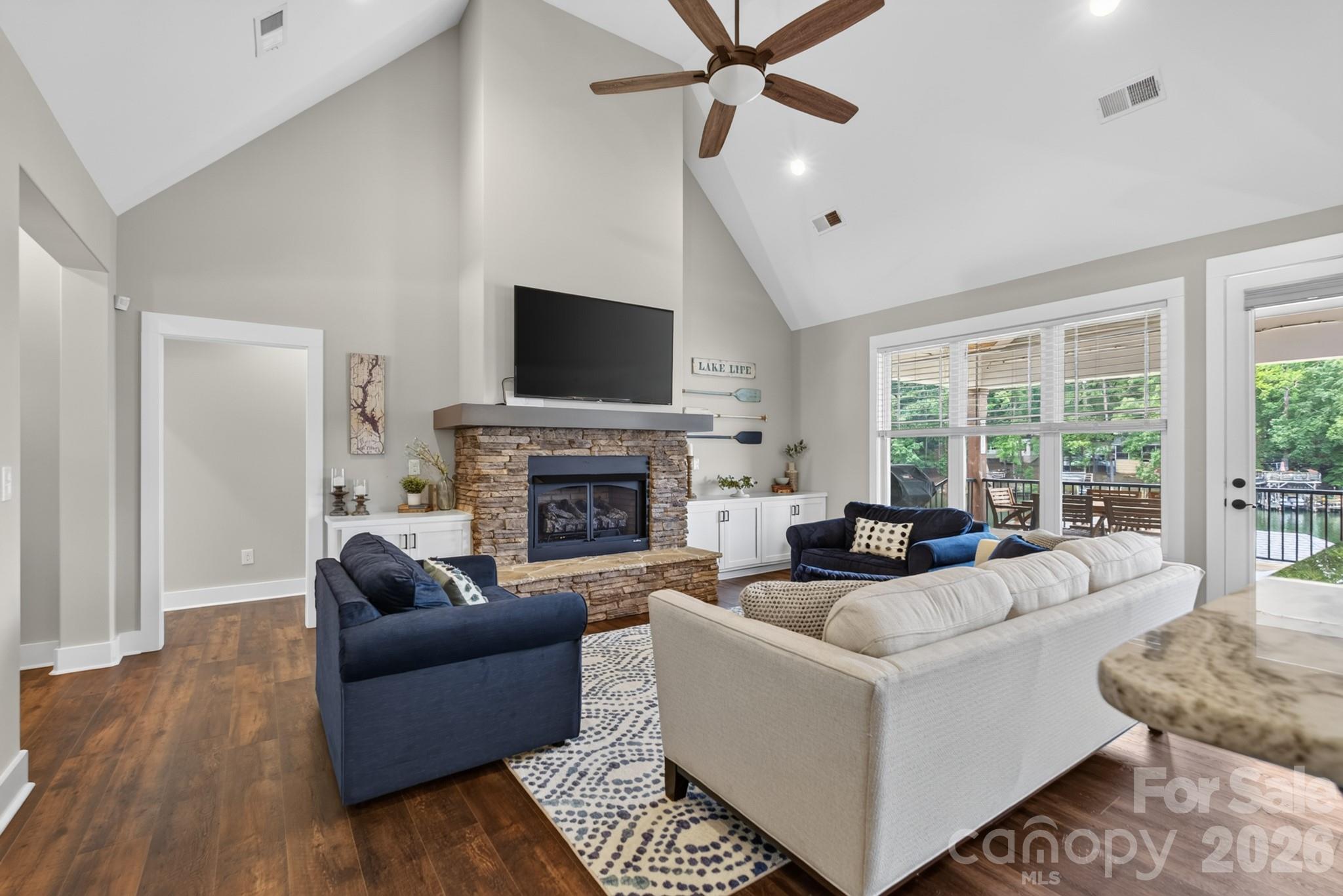157 Landing Trail