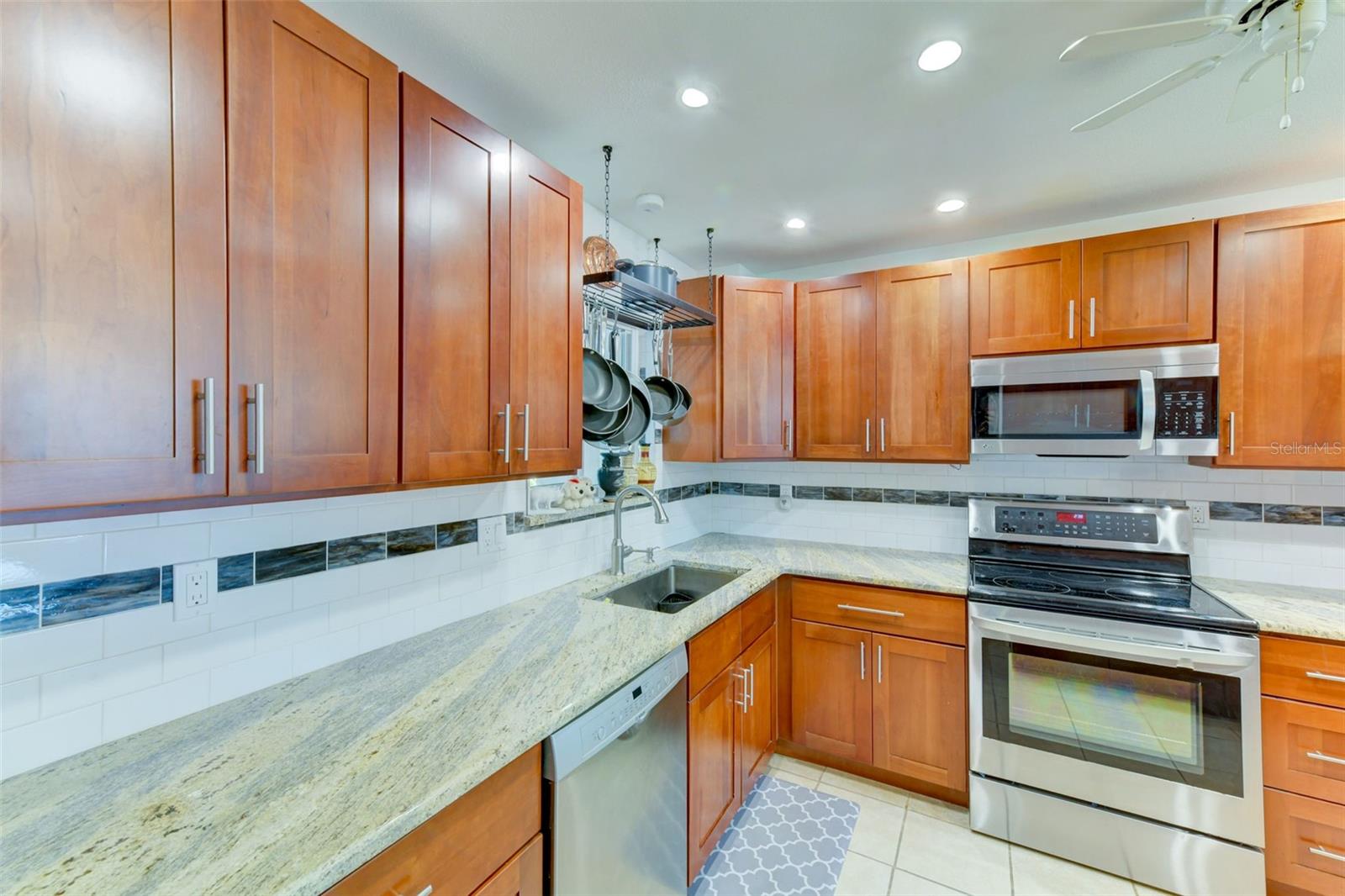 1309 Glen Oaks Drive E 131 Sarasota FL 34232 by Hunt Brothers Realty