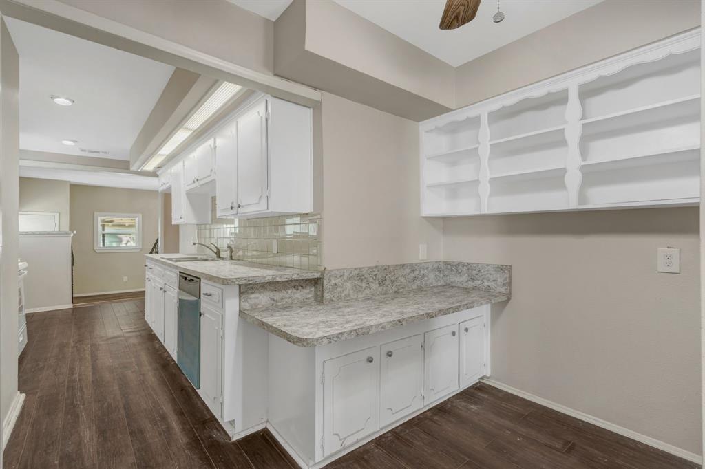 3119 Bertrand Avenue