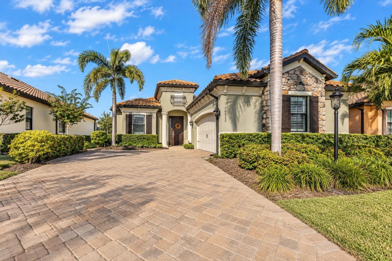 16422 Hillside Circle