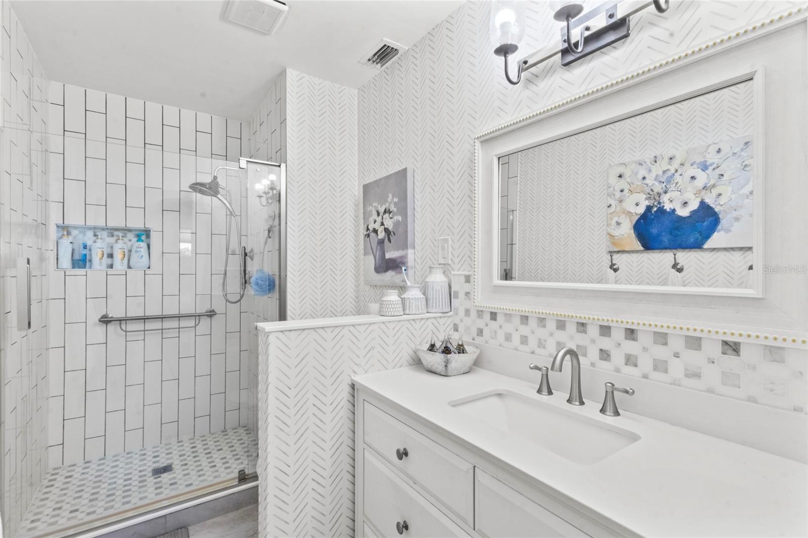 3300 Loveland Boulevard 1001