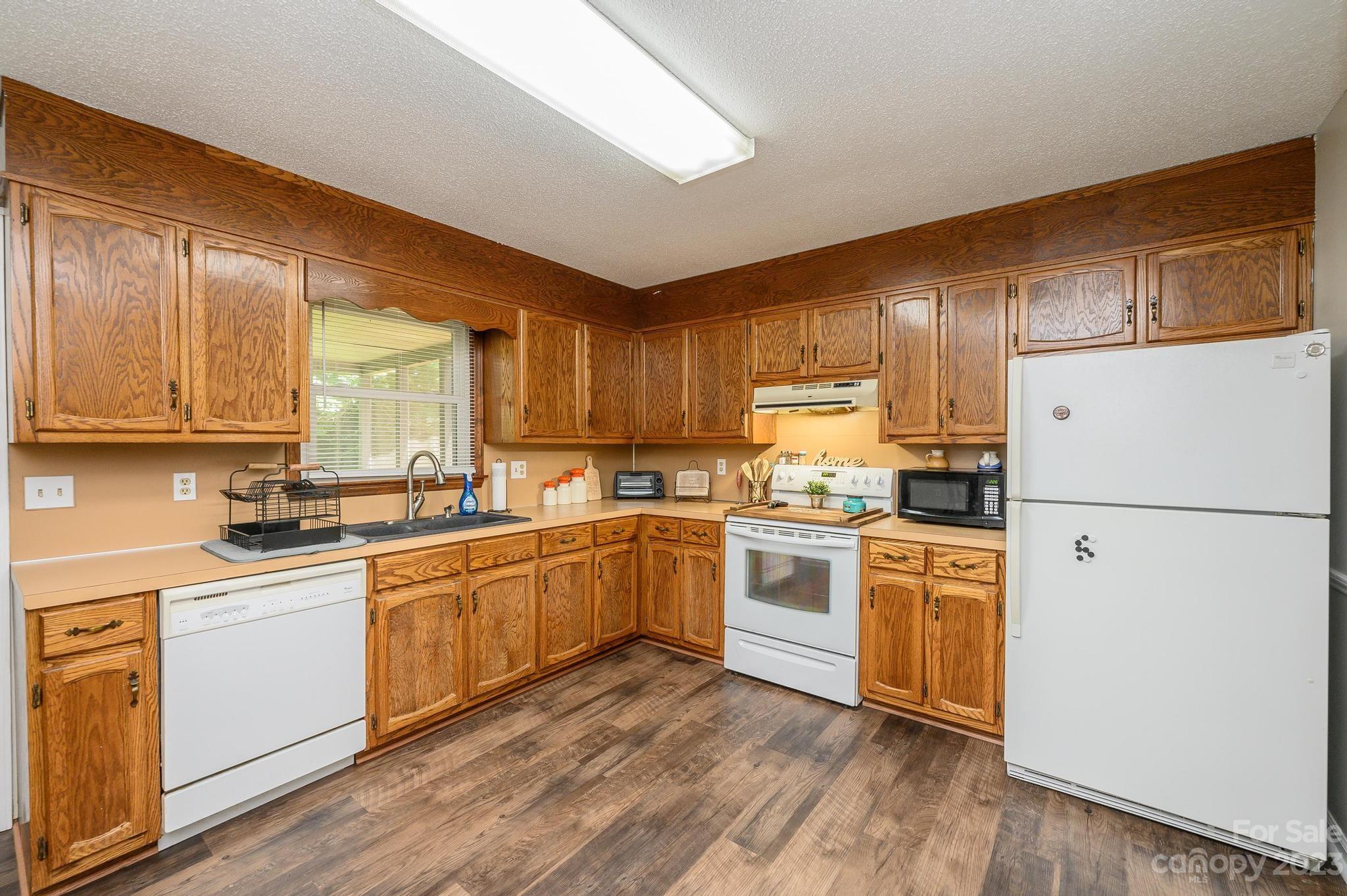 117 Windy Oaks Court