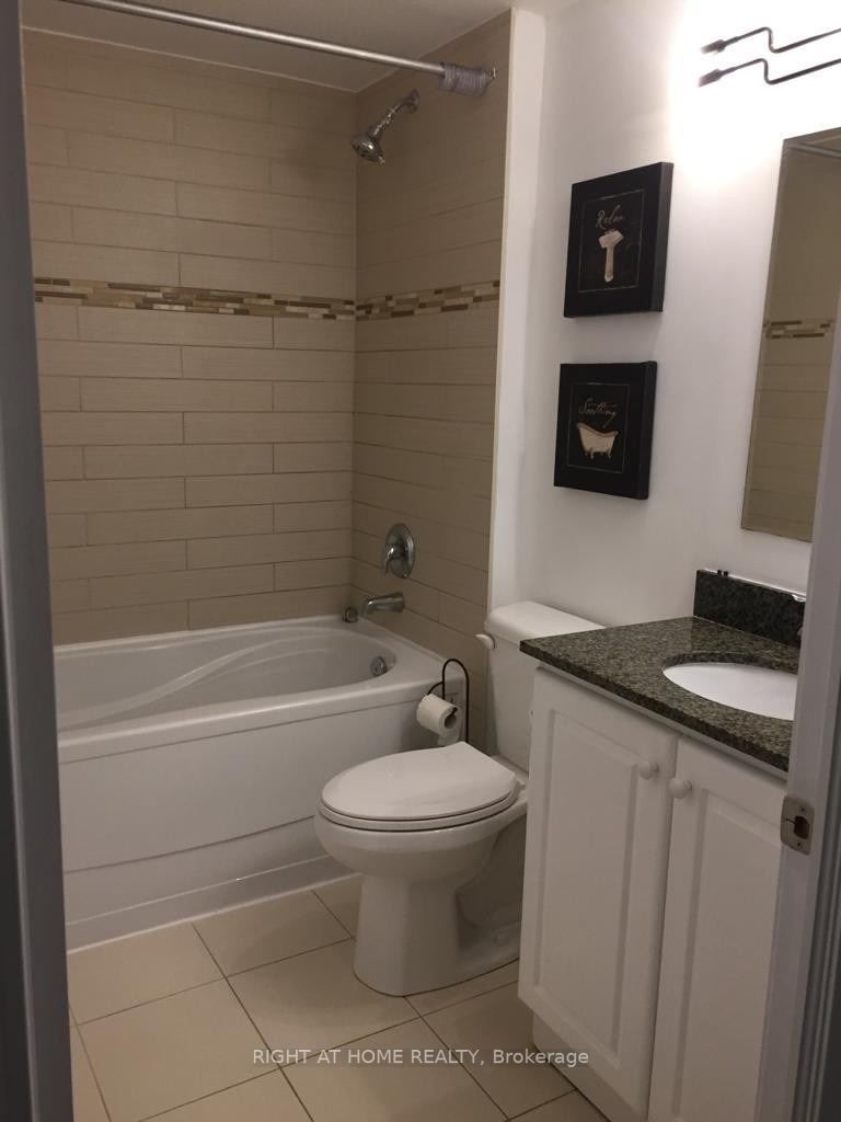 263 W Wellington St 705