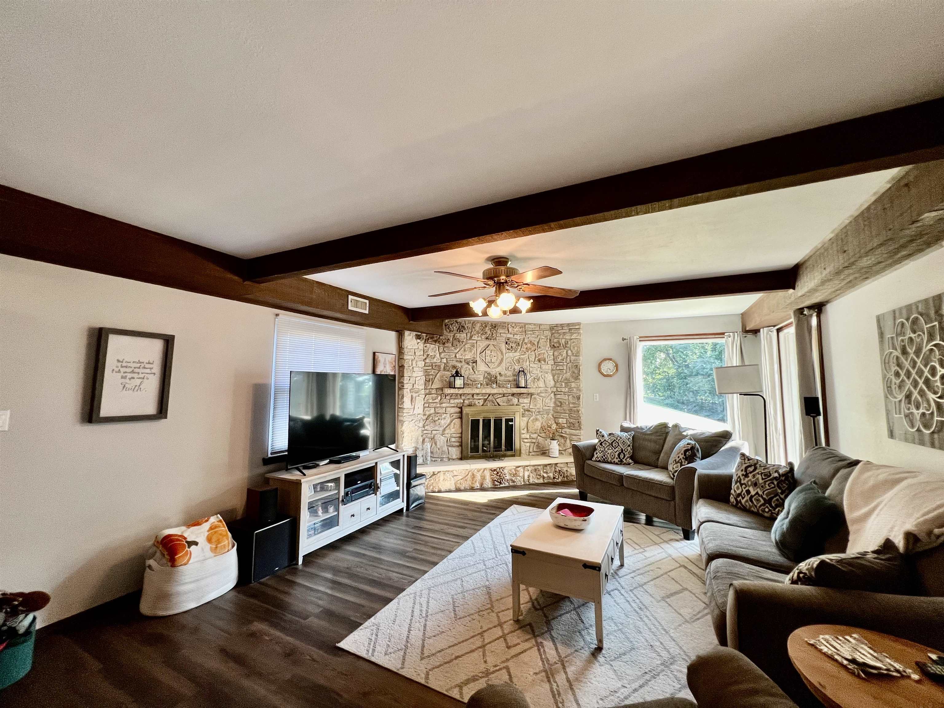 1402 E Madison