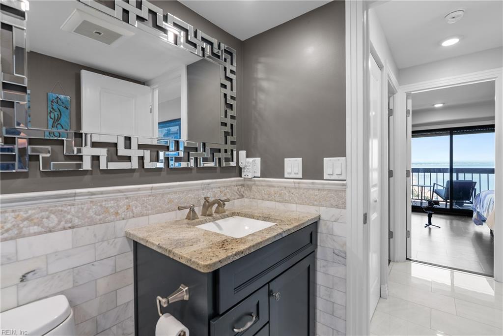 2830 Shore Drive 1103