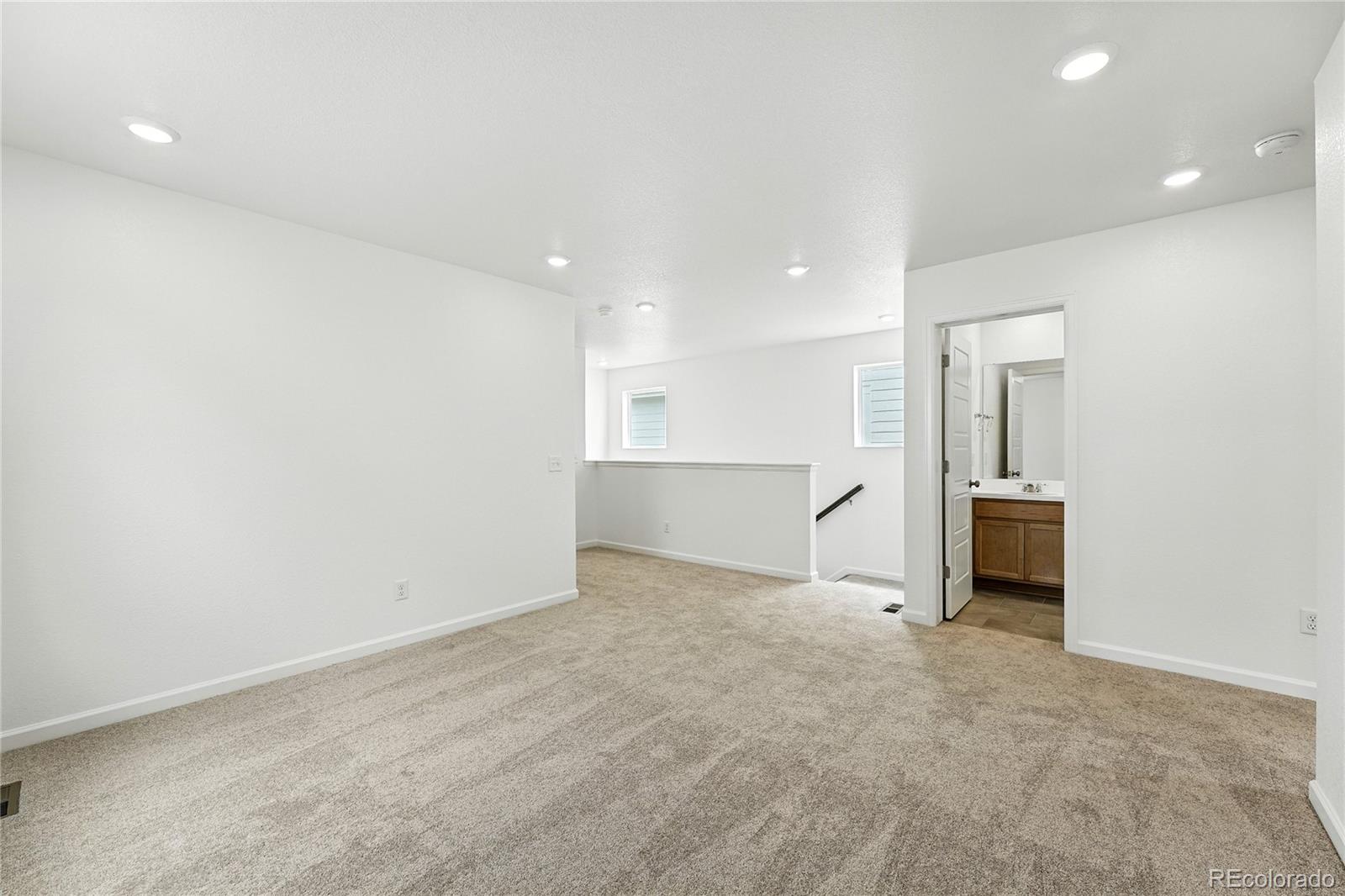 2086 Wagon Wheel Aly