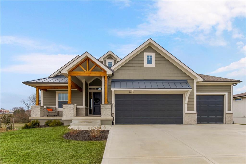 2023 SW Hook Farm Drive