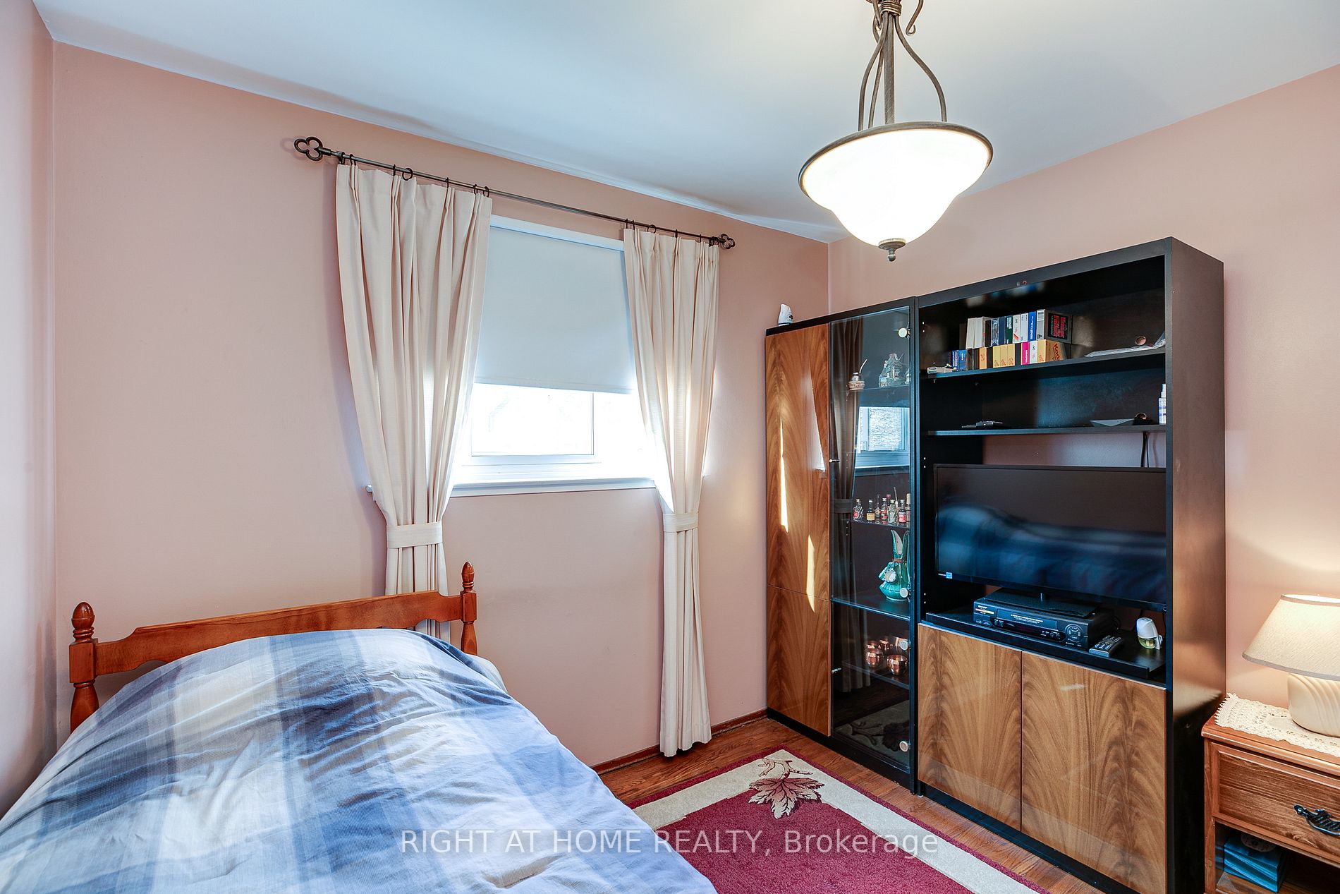 20 Romfield Dr