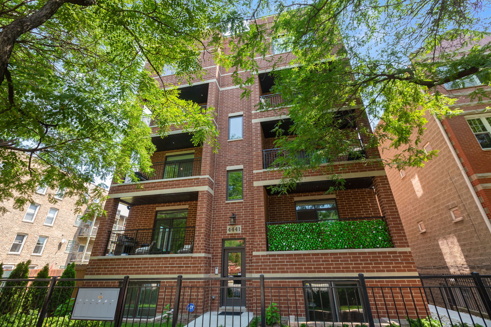 Welcome to this stunning, 2 bedroom, 2 bathroom better than new condo featuring soaring ceilings and tons of windows allowing natural light to pour in.  The chef's kitchen boasts 42" upper cabinets with LED lighting, quartz counter tops and Bosch stainless steel appliances. The hardwood floors throughout, custom built closets, Toto toilets, whole house filtration system, and contemporary light fixtures are a nice touch. The luxurious primary bathroom offers dual vessel sinks and a walk-in shower. Rounding off this gorgeous condo that is less than a year old you have side by side laundry, a large balcony off the living room, and two parking spaces included in the price (one garage, one exterior). Located at the intersection of Andersonville, Lakeview, Ravenswood, and Uptown this home is in close proximity to shopping, dining, taverns, expressways and parks.