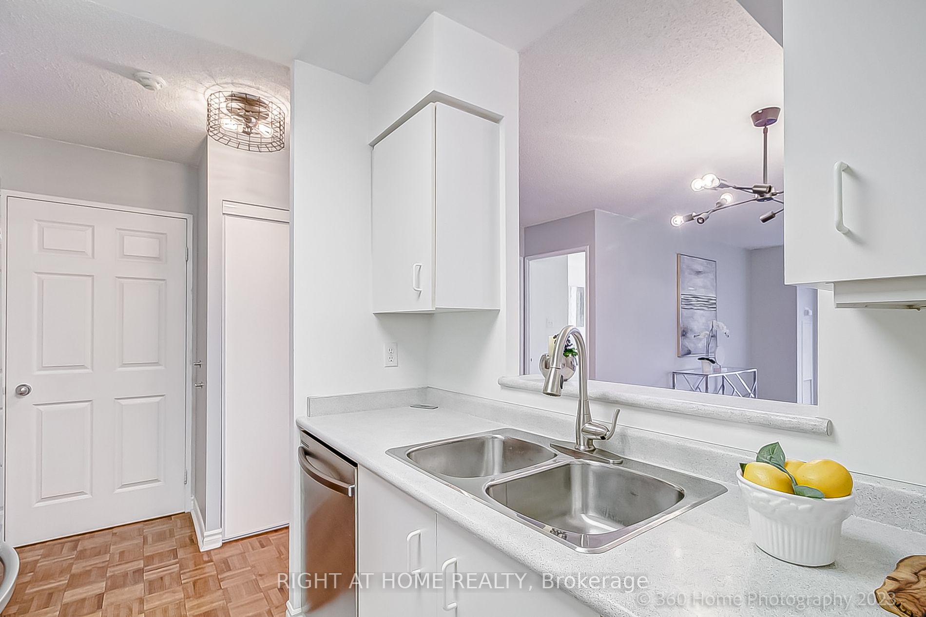 39 Parliament St 507