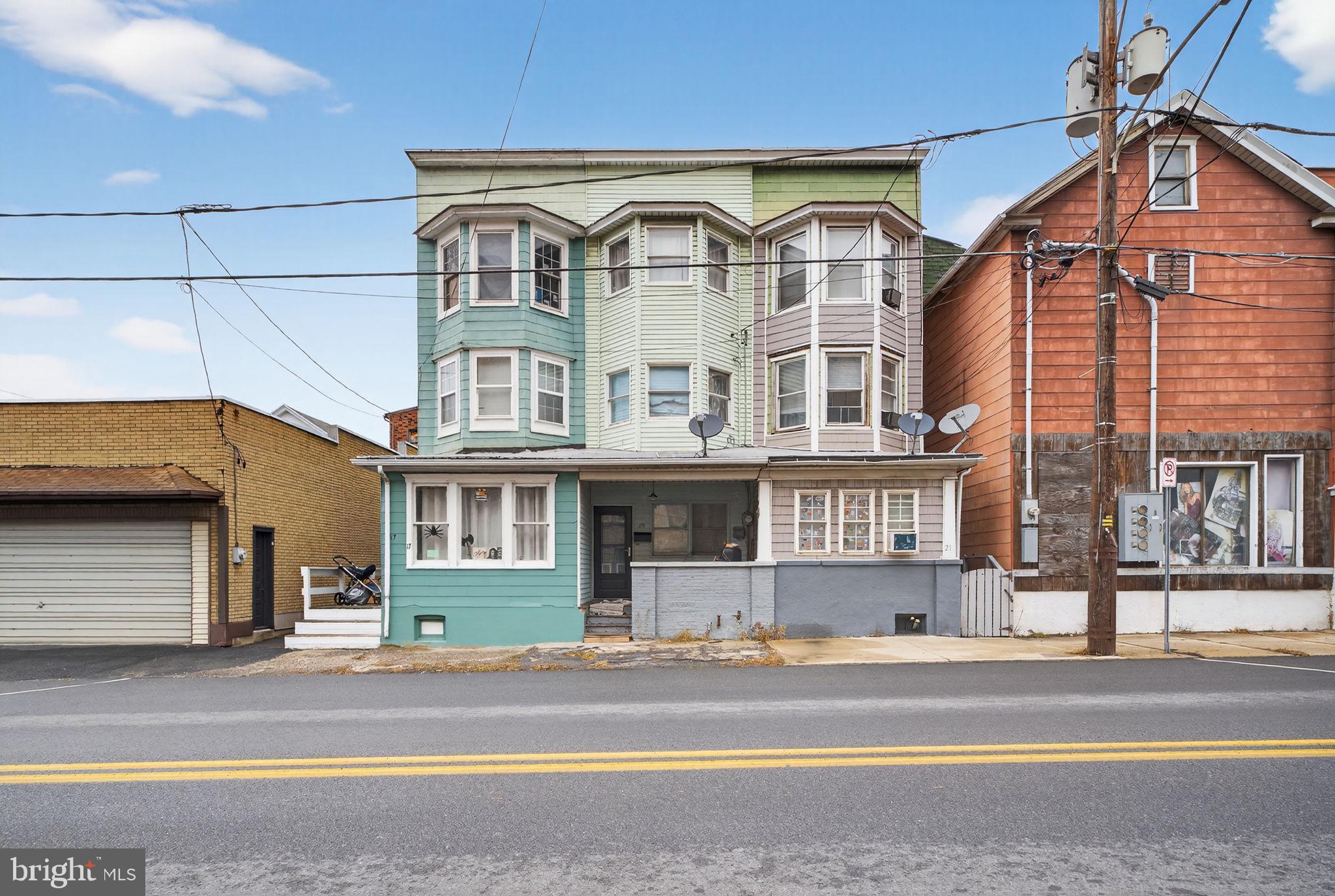 19 E Patterson St  