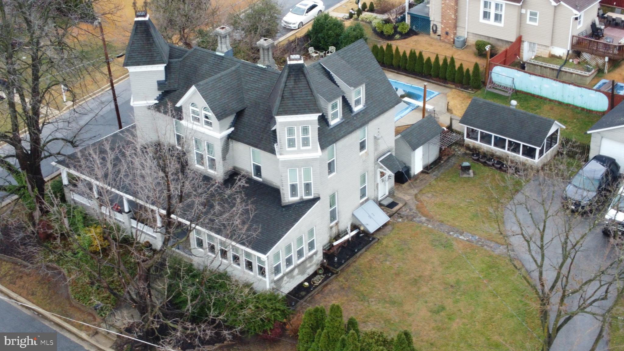 1709 Woodside Avenue