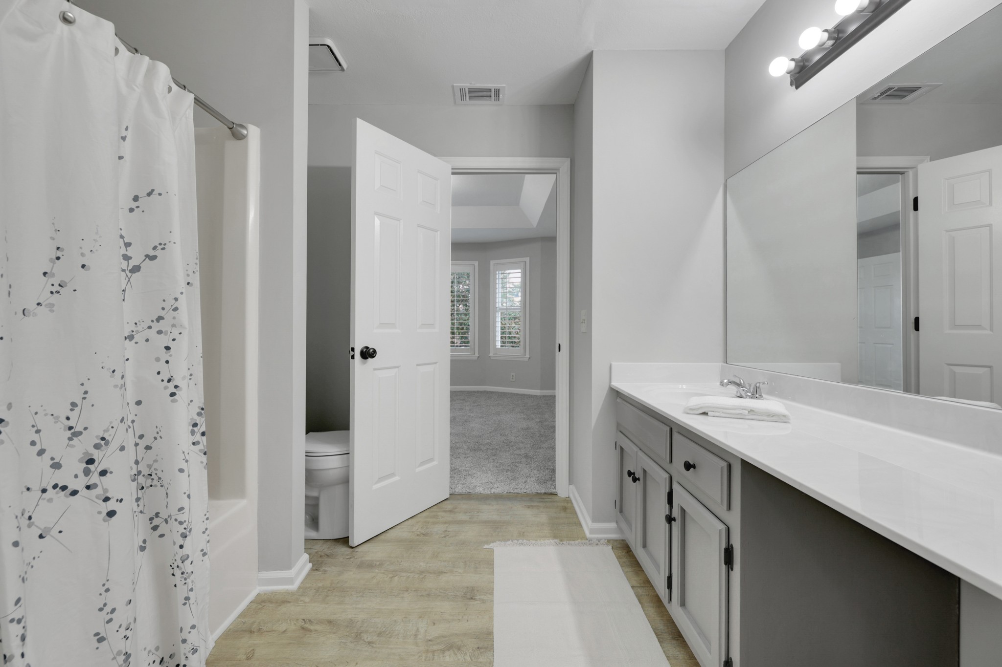 304 Hillside Ct