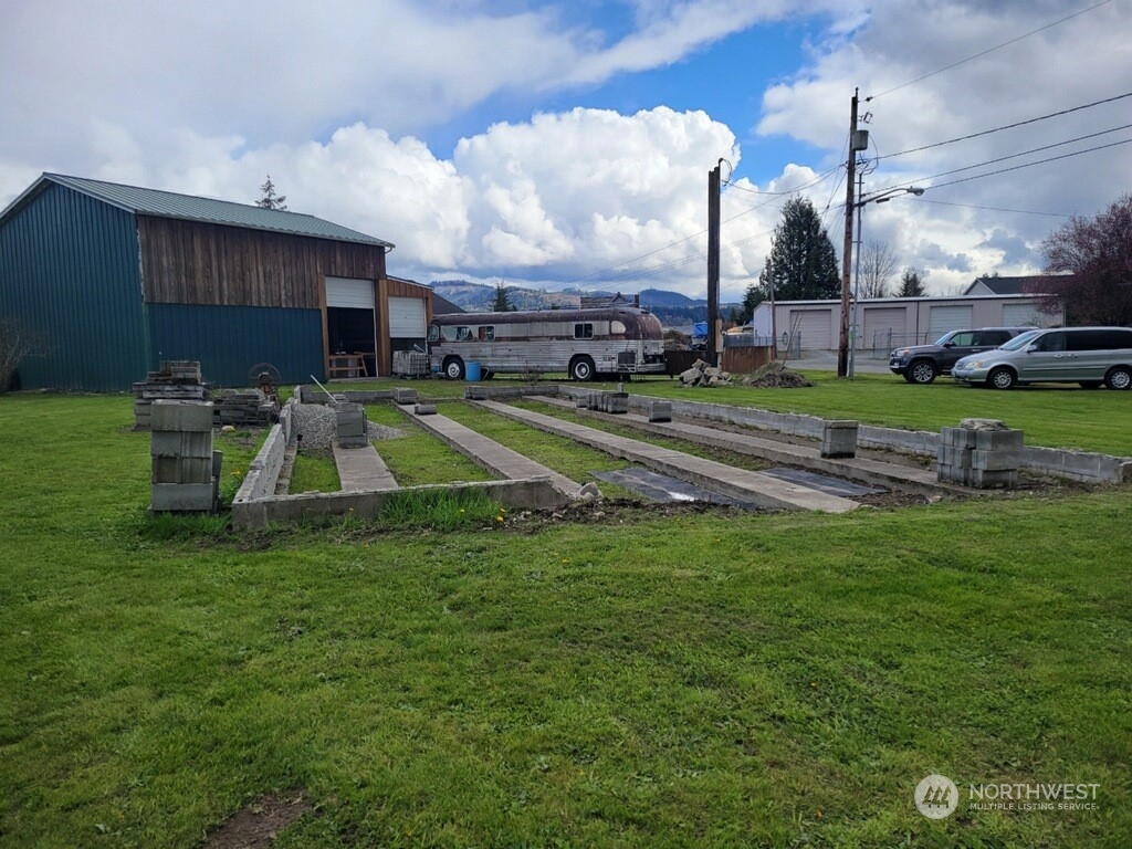 506 Corrin Avenue SE